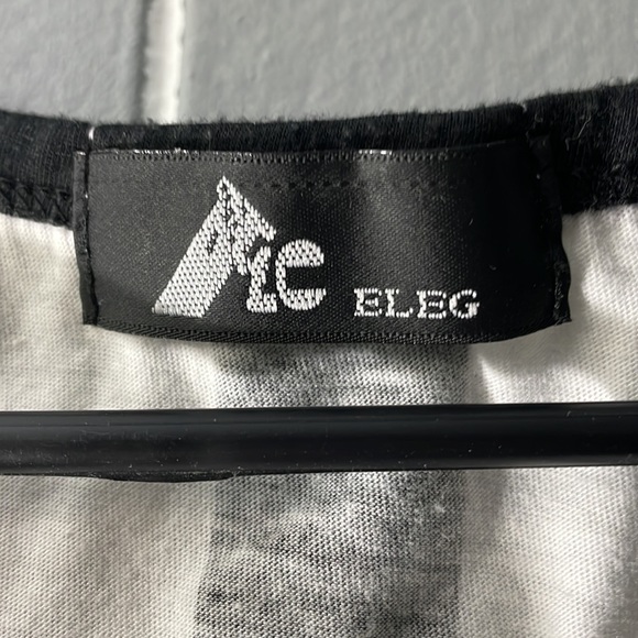 Black & White Stars and Stripes Tank Top - Picture 2 of 2